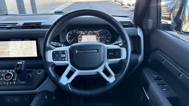 Land Rover Defender 2.0 P400e X-Dynamic S 110 5dr Auto Estate